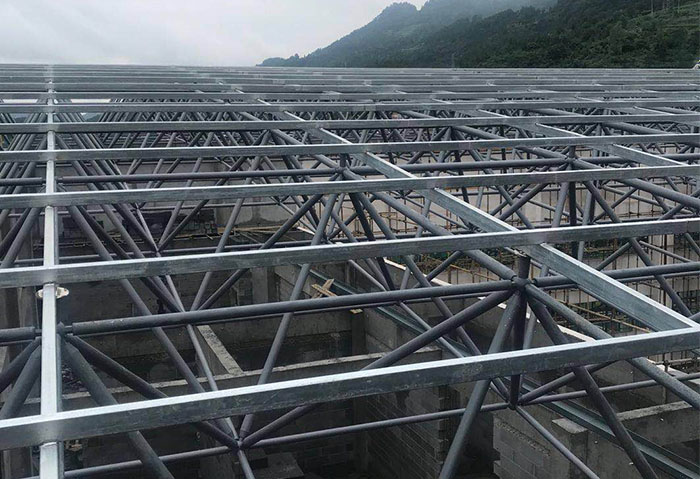 双城仁怀冠英学校艺体楼网架